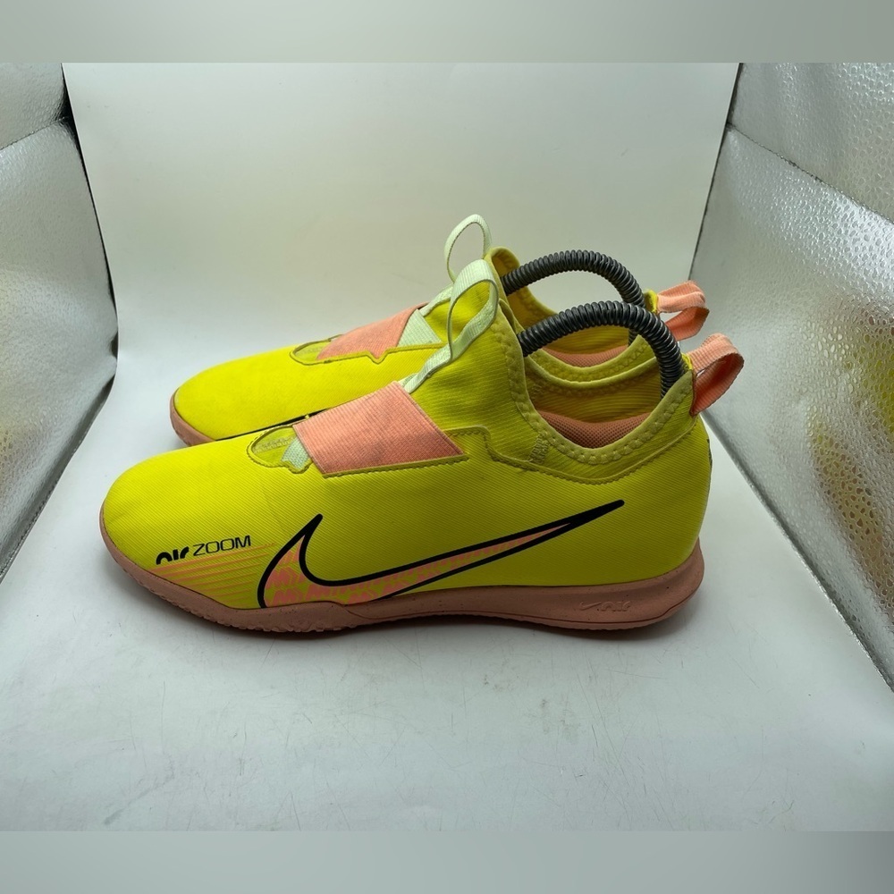 Nike Mercurial Vapor 15 Zoom Bright Yellow mens soccer sneakers size 6